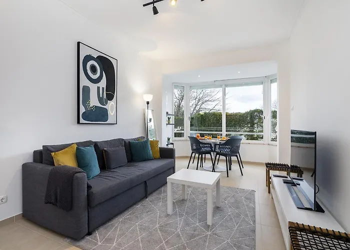 Whome Peaceful Alges Family Home Away From City Noise